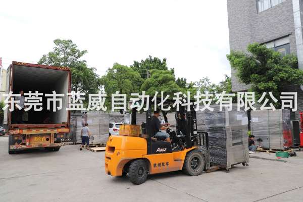 三車貨柜齊發(fā)越南！